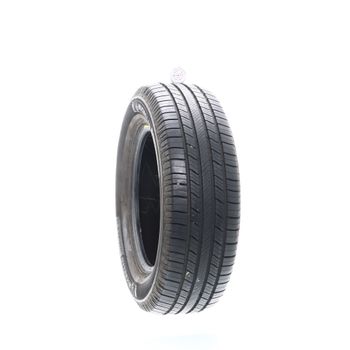 Used 235/65R17 Michelin Defender 2 104H - 10/32