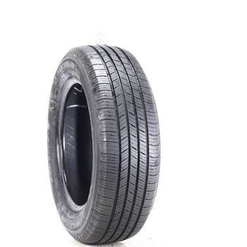 Used 215/65R17 Michelin Defender 99T - 8/32