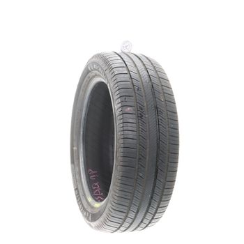 Set of (2) Used 235/55R20 Michelin Defender 2 102H - 9.5-10.5/32
